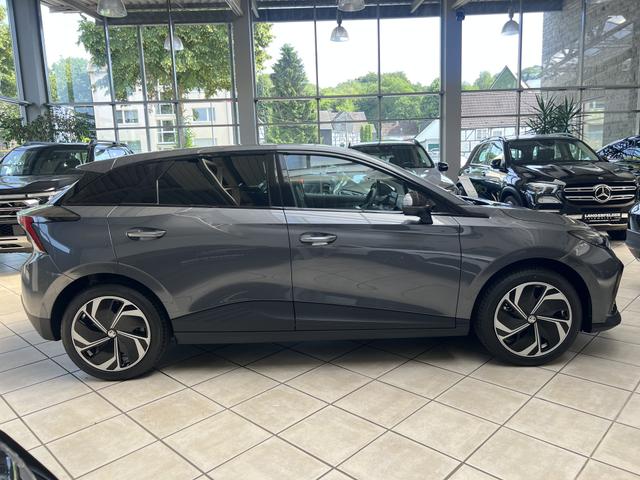 MG MG4 4 EV Premium 64 kWh 