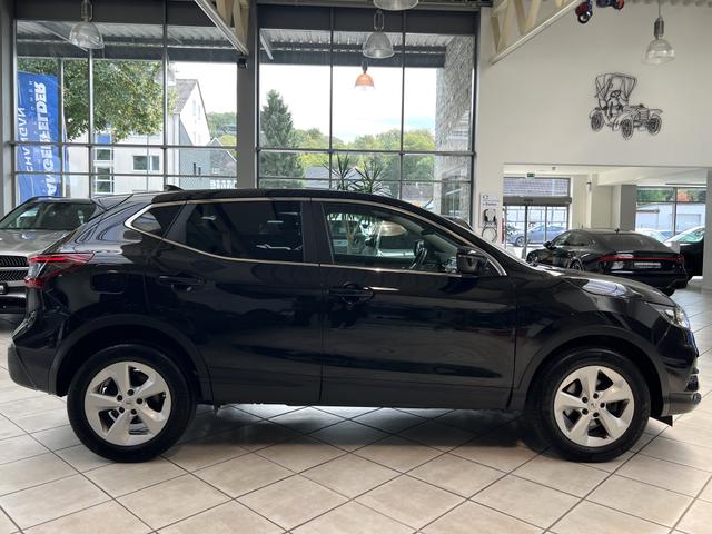 Nissan Qashqai 1.3 DIG-T Acenta 4x2 117 kW 