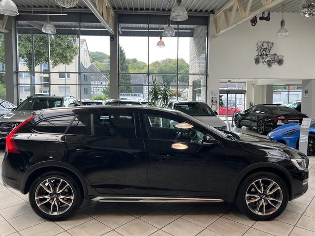 Volvo V60 Cross Country V 60 D4 Pro 