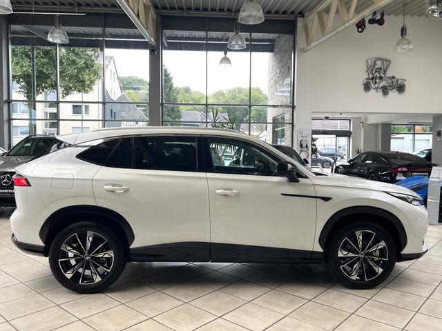 MG HS Hybrid+ Luxury 