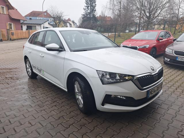Skoda / Scala / Moon White Metallic / / / Scala 1.0 TSI Cool Plus