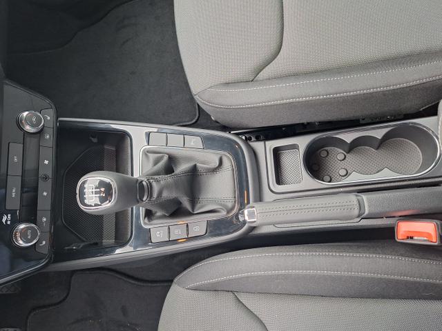 Skoda / Fabia / Velvet-Rot Metallic / / / 