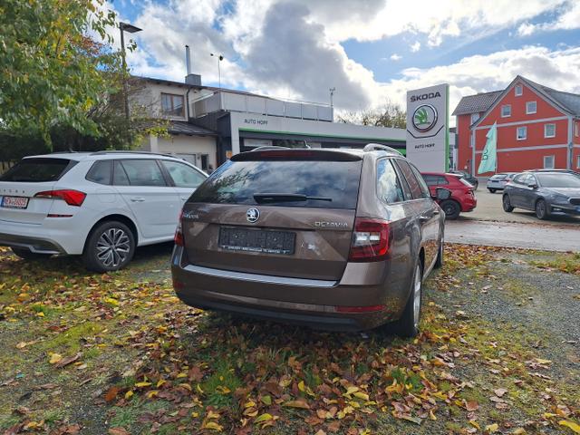 Skoda / Octavia Combi / Maple-Braun Metallic / / / Octavia Combi 1.5 TSI ACT Clever