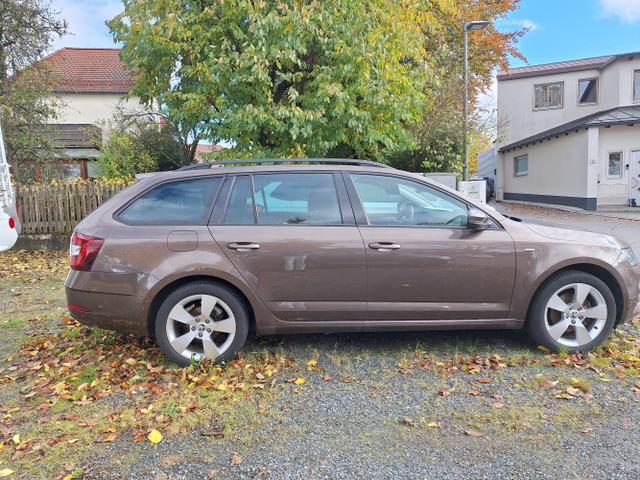 Skoda / Octavia Combi / Maple-Braun Metallic / / / Octavia Combi 1.5 TSI ACT Clever