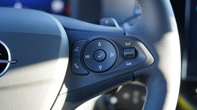 Opel Corsa GS Facelift 1.2 MHEV+Tempomat+Kamera+PDC+ 