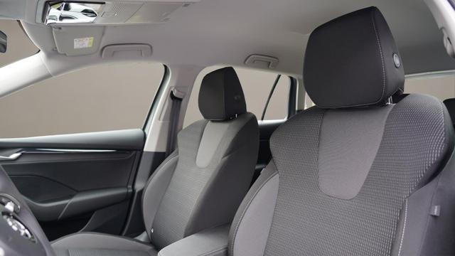Skoda Octavia Combi Selection 2.0 TDI DSG+SHZ+LED+Kamera+ 