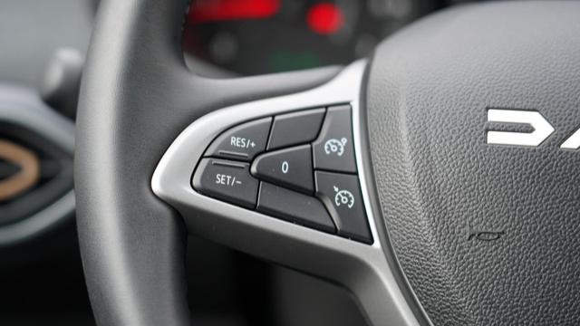 Dacia Jogger Extreme 1.0+Rückfahrkamera+Sitzheizung+PDC-vorne+ 