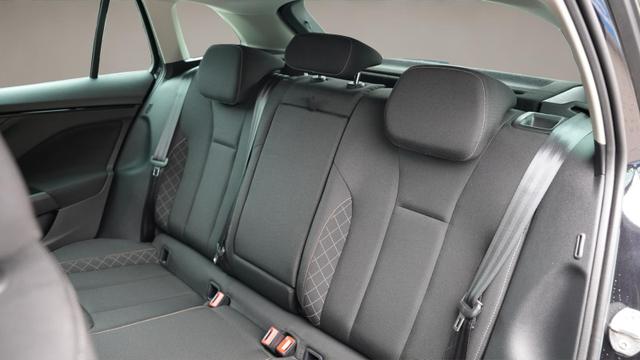 Skoda Scala CLEVER 1.0 TSI Clever+Kamera+LED+SHZ+AppleCarPlay 