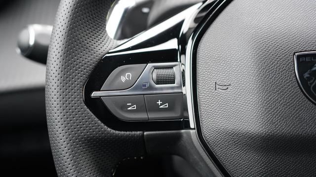 Peugeot 208 GT MHEV DSC6 MHEV+Sitzheizung+Rückfahrkamera+LED+360°+ 