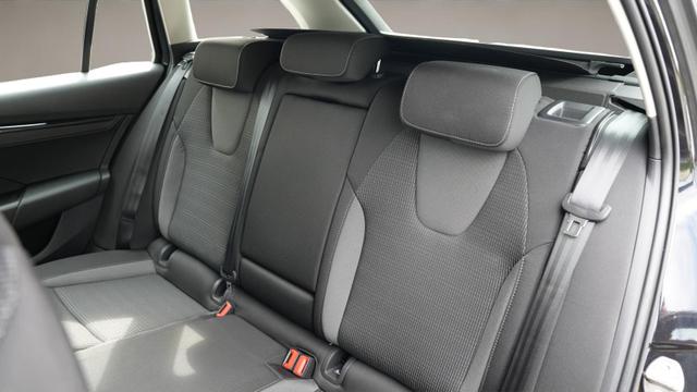 Skoda Octavia Combi Selection 1,5 eTSI+SHZ+LED+ACC+ 