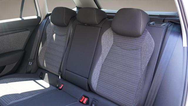 Skoda Superb Combi Selection 1,5 eTSI+SHZ+Kamera+ 