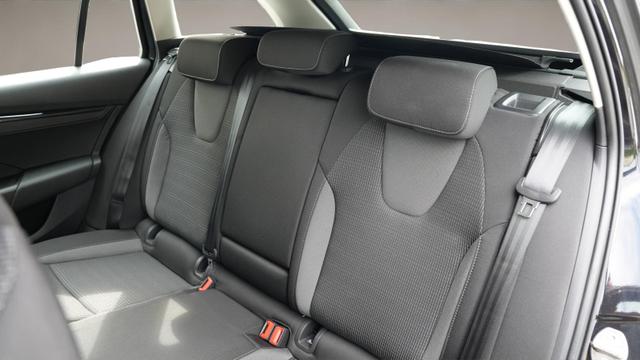 Skoda Octavia Combi Selection 1,5 eTSI+SHZ+LED+ACC+ 