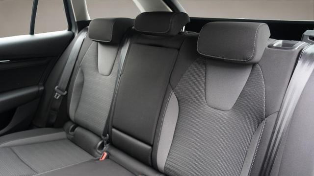 Skoda Octavia Combi Selection 1,5 eTSI+SHZ+LED+ACC+ 