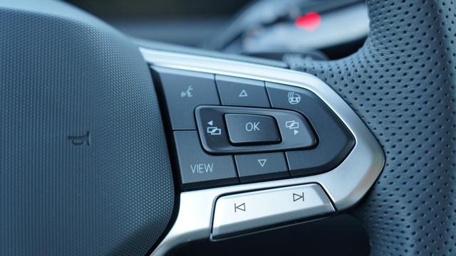 Volkswagen Tiguan R-Line R-Line+ACC+Kamera+Massagesitze+LED+AHK 