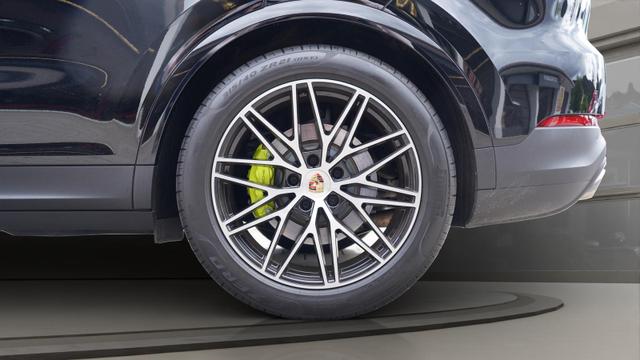 Porsche Cayenne E-Hybrid E-Hybrid+Panoramadach+Sitzheizung+Kamera+Bose 