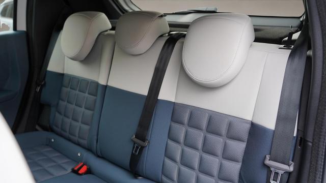 Fiat Grande Panda La Prima 1,2l MHEV+Rückfahrkamera+Navi+LED 