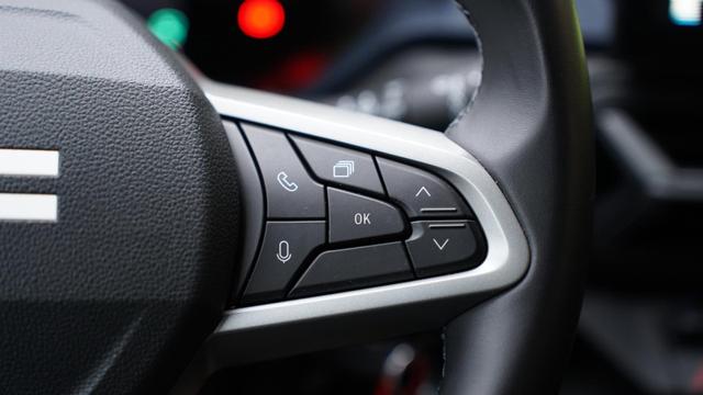 Dacia Duster Expression 1.2 TCe 130 4x4+LED+Sitzheizung 