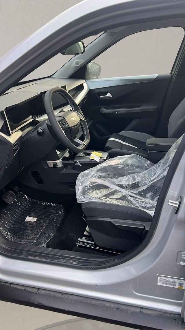 Opel Frontera GS Line 1.2 Hybrid +Tempomat+LED+Windschutzscheibe beheizt+Techpaket 