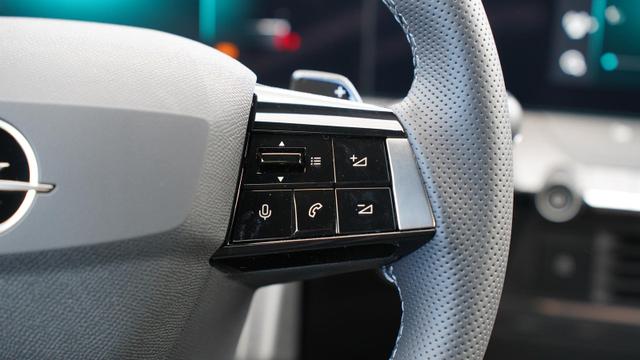 Opel Astra GS 1.2 L+LED+SHZ+360&deg;Kamera-Teilleder+ 