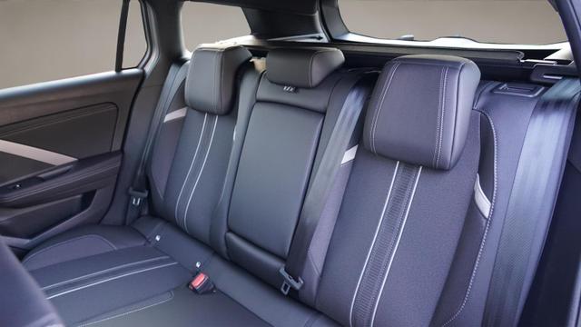 Opel Astra Caravan ST GS 1.2+KomfortPaket+TechPaket 1.2+Elekt-Heckklappe+Pano mtl. ab 249&euro;* 