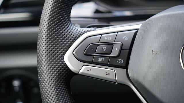 Volkswagen T-Roc R-Line Black Edition Edition+Pano mtl. ab 249&euro;* 