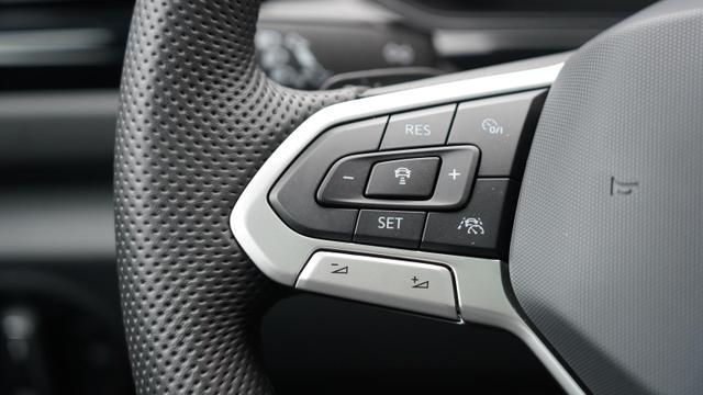 Volkswagen T-Roc R-Line Black Edition Edition+Pano mtl. ab 249&euro;* 