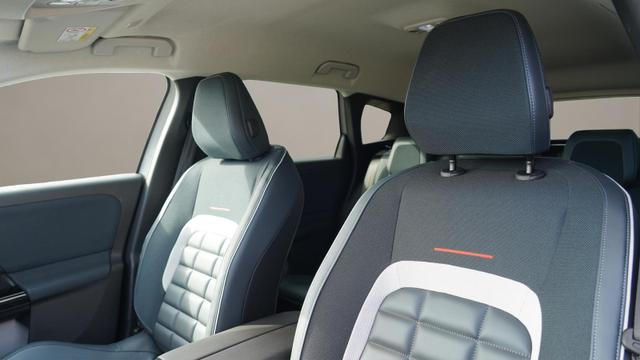 Citro&euml;n C5 Aircross Max 1.2 MHEV e-DCS6 145PS+PannenKit+BlackRoof Matrix-LED+BlackRoof**sofort verf&uuml;gbar** 