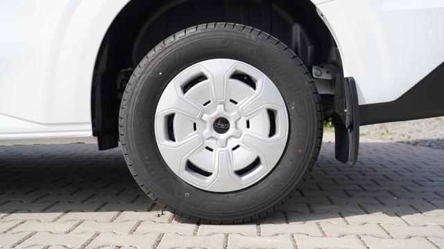Ford Transit Custom L2H1 Kombi 320 2.0TDCi Trend 9-Sitzer 