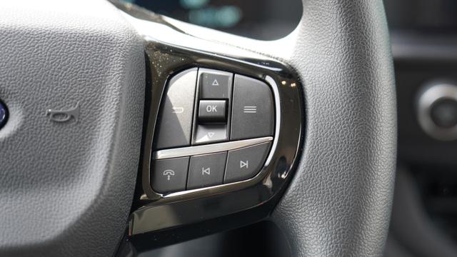Ford Transit Custom L2H1 Kombi 320 2.0TDCi Trend 9-Sitzer 