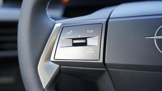 Opel Frontera Edition 1.2 Edition+Sitzheizung+LED+Navi**sofort verf&uuml;gbar** 