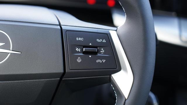 Opel Frontera Edition 1.2 Edition+Sitzheizung+LED+Navi**sofort verf&uuml;gbar** 