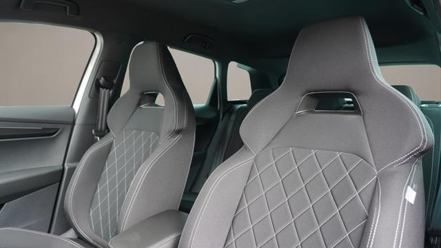 Skoda Karoq Sportline 4x4 2.0TDI DSG+AHK+elekt.Heckklappe 