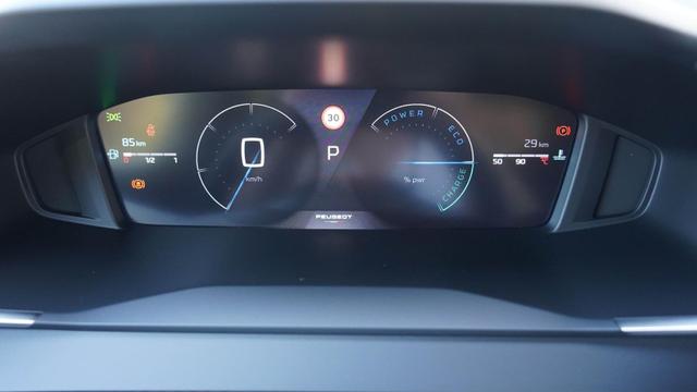 Peugeot 2008 Allure 1.2 Hybrid 145>LED>ACC>360&deg;Kamera 