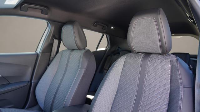 Peugeot 2008 Allure 1.2 Hybrid 145>LED>ACC>360&deg;Kamera 