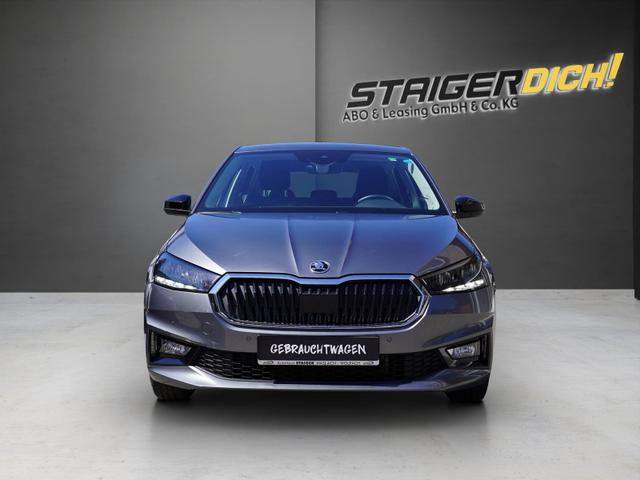 Skoda Fabia - Young Edition 1.0 TSI GRA+Kamera+Sitzheizung+Tempomat+LED