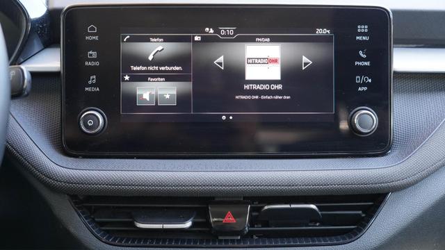Skoda Fabia Young Edition 1.0 TSI GRA+Kamera+Sitzheizung+Tempomat+LED 