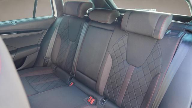 Skoda Octavia Combi RS 2.0TSI DSG+AHK+Matrix+Pano+sofort verf&uuml;gbar 