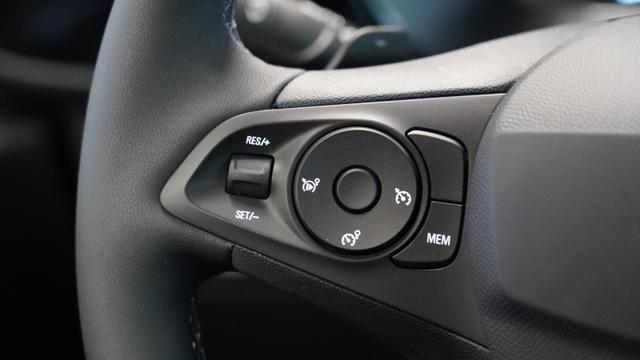 Opel Corsa GS 1.2 MHEV LED+Tempomat+Kamera 