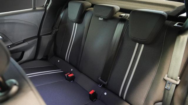 Opel Corsa GS 1.2 MHEV LED+Tempomat+Kamera 