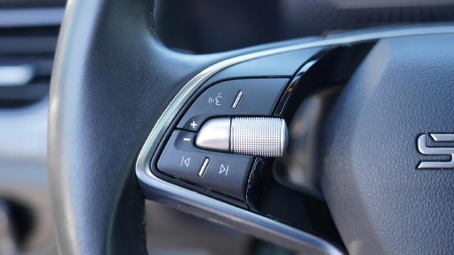 Skoda Kamiq Plus 1.0 TSI+Kamera+LED+Sitzheizung+Tempomat 