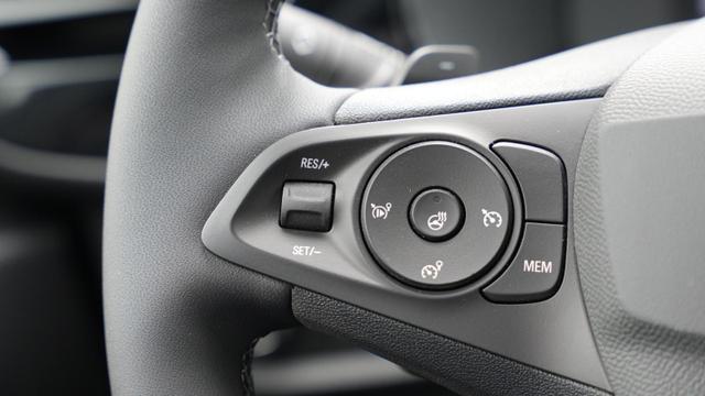 Opel Corsa GS 1.2 Facelift+Parkpilot+Tempomat+ 