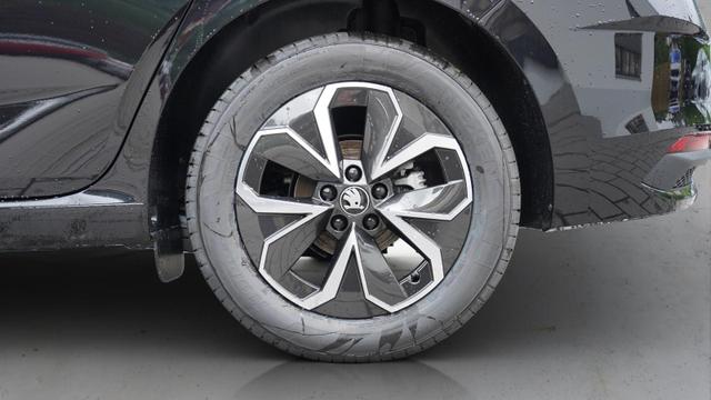 Skoda Scala Selection 1.5TSI DSG>BlackPaket>LED>Sitzheizung 