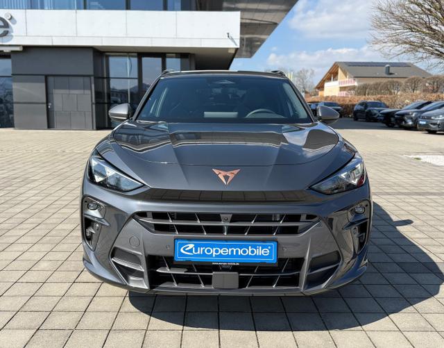 Vorne Cupra Terramar VZ 2.0 TSI 195kW DSG 4Drive