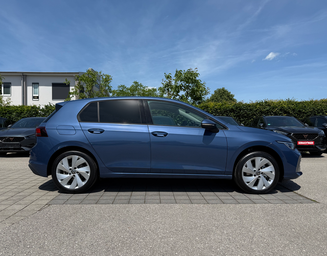 Beifahrerseite VW Golf Limited 2.0 TDI SCR 110kW DSG