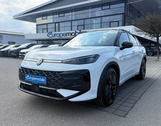 Vorne VW T-Roc R-Line 1.5 eTSI OPF DSG