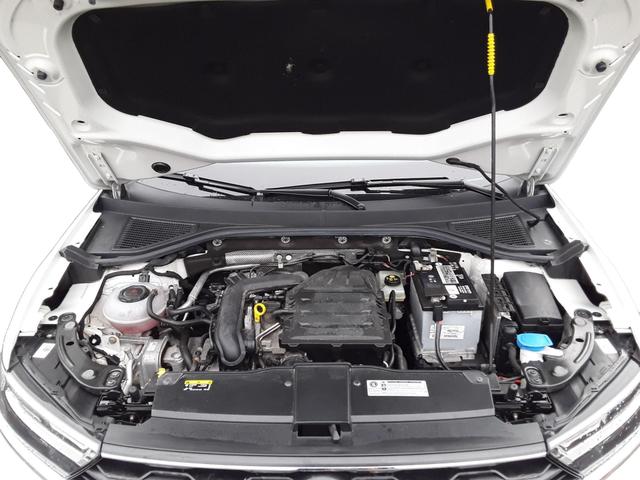 Volkswagen / T-Roc / Pure White / / / T-Roc