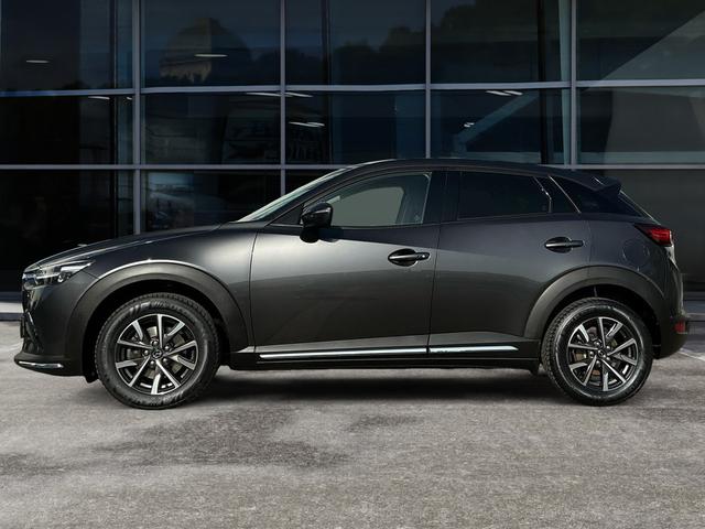 Mazda / CX-3 / grau / / / CX-3