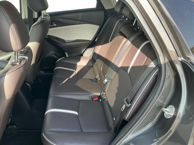 Mazda / CX-3 / grau / / / CX-3