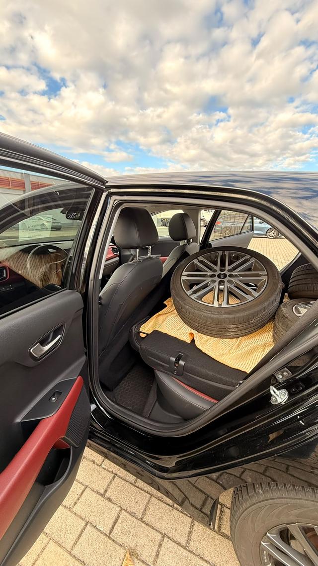Kia Rio 1.0 T-GDI Platinum Edition 