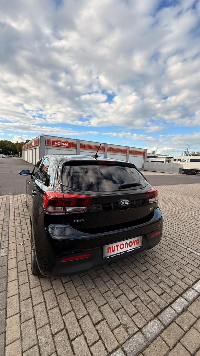 Kia Rio 1.0 T-GDI Platinum Edition 